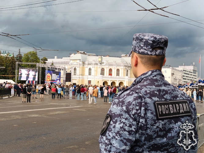 Росгвардейцы обеспечили охрану правопорядка во время проведения XIII Международного фестиваля духовых оркестров в Тамбове