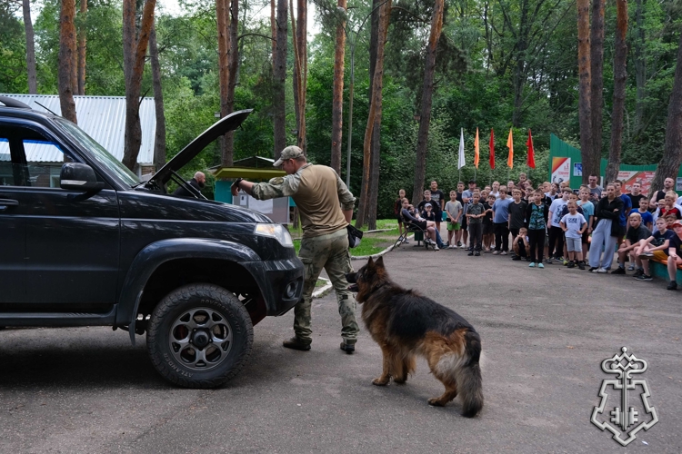 Росгвардейцы продолжают участие в ведомственной акции «Каникулы с Росгвардией» в Тамбовской области