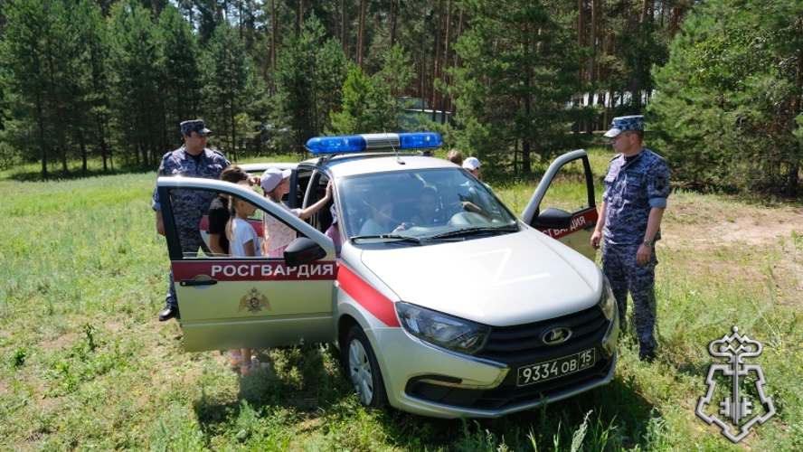 Росгвардейцы провели спортивно-патриотическое мероприятие для детей в Тамбовской области 