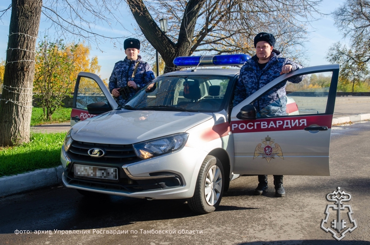 Росгвардейцы задержали в Тамбове мужчину и женщину с наркотическим веществом