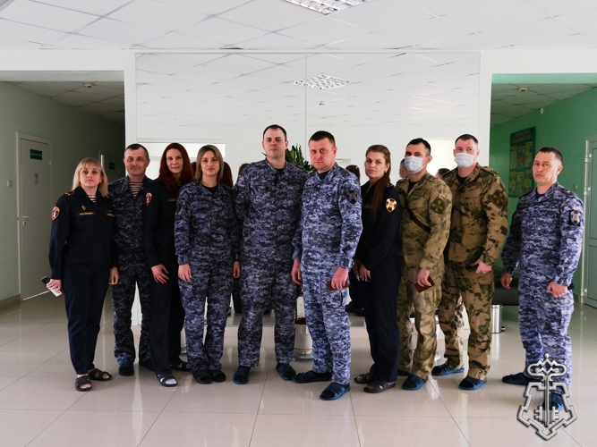 В честь юбилея ведомства росгвардейцы присоединились к донорской акции в Тамбове 