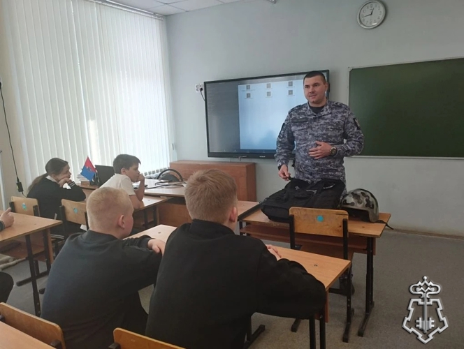 Росгвардейцы провели тематическую встречу со школьниками в Тамбовской области