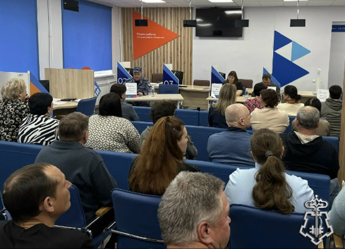 Росгвардейцы приняли участие в ярмарке вакансий в Рассказово
