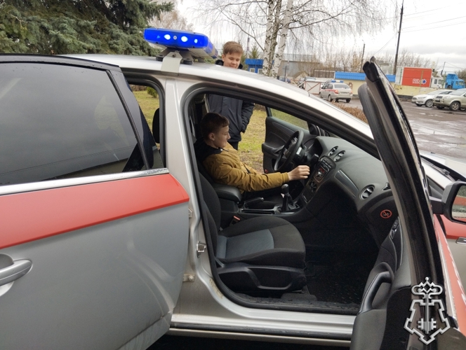 Сотрудники вневедомственной охраны организовали экскурсию для тамбовских школьников
