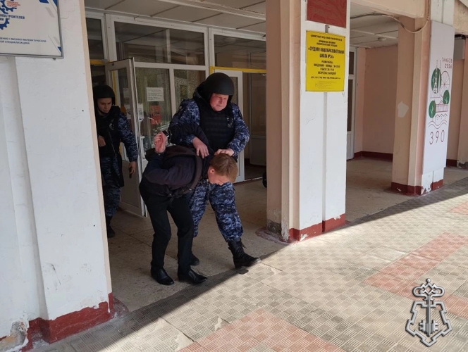 Росгвардейцы приняли участие во всероссийских антитеррористических учениях на объектах образования в Тамбовской области