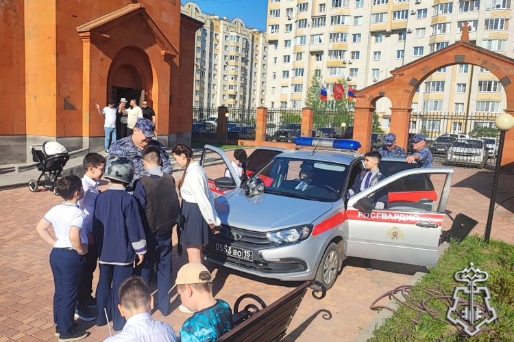 Росгвардейцы приняли участие в праздничном мероприятии, посвященном Дню Победы в Тамбове