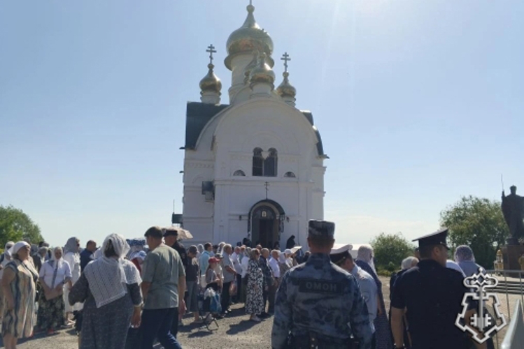 Тамбовские росгвардейцы обеспечили правопорядок во время проведения религиозных мероприятий в день памяти святителя Николая Чудотворца