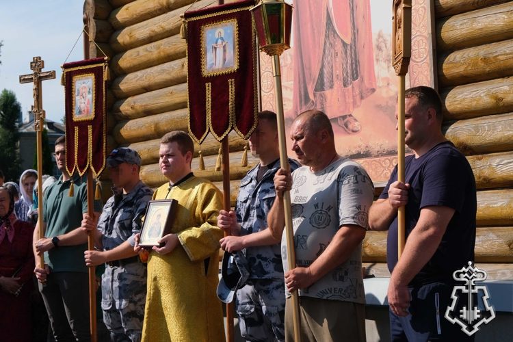Росгвардейцы приняли участие в торжественном богослужении в честь князя Владимира в Тамбове