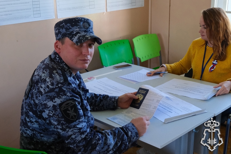 Росгвардейцы участвуют в Едином дне голосования в Тамбовской области